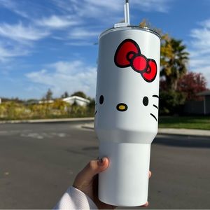 Hello Kitty 40oz water Cup